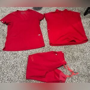 Woman’s Figs Scrubs size small! Sleeveless top is XS-fits same as S